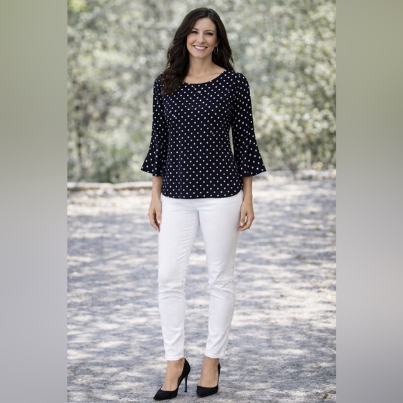 Green Envelope Tops - GREEN ENVELOPE Women's Large Blue with White Dots  Bell Sleeve Top